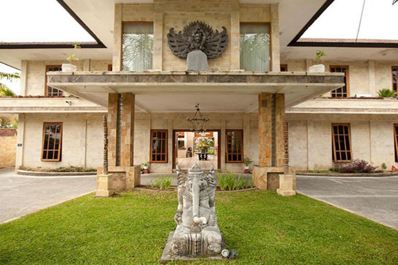 Oyo 2334 Melka Excelsior Hotel Singaraja  Exterior photo